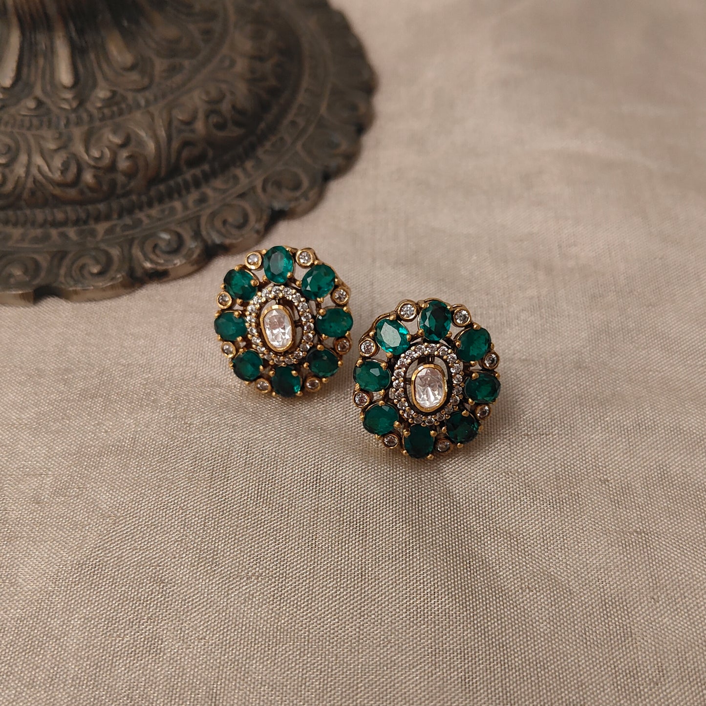“Arka Jaipur luxury emerald polki earrings in sterling silver”
“Designer earrings with green emerald stones and polki centerpiece by Arka Jaipur”
“Indian heritage emerald regalia earrings in sterling silver jewelry”
“Luxury bridal jewelry earrings with emerald and polki by Arka Jaipur”