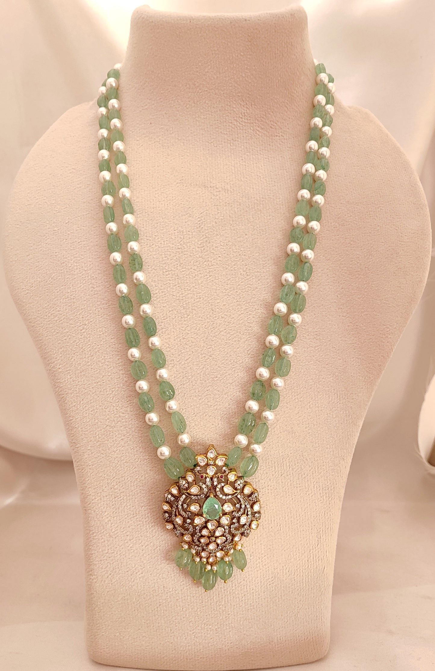 Meher-e-Panna silver jewelry necklace with green stones and pearls