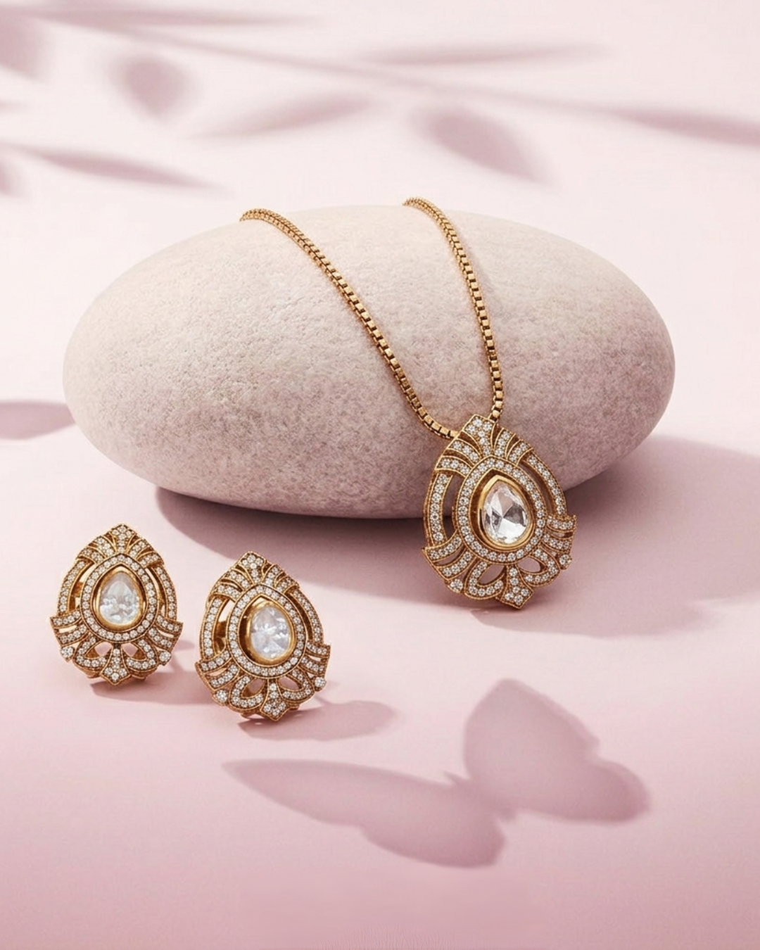 Regal Teardrop Set