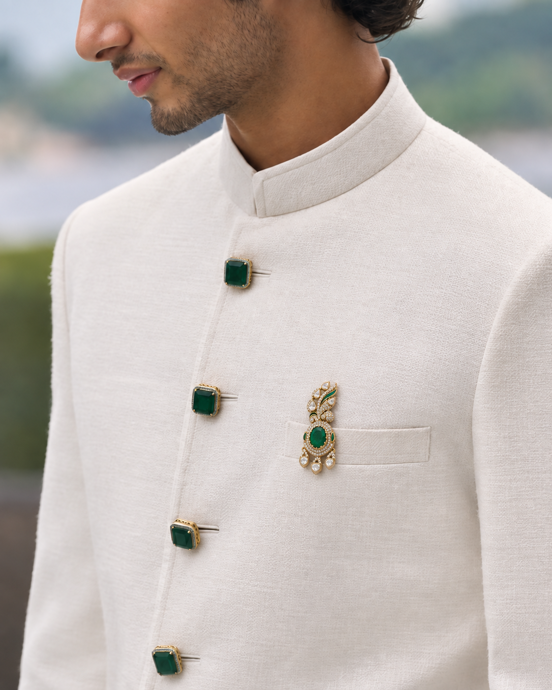 Emerald Éclat Brooch