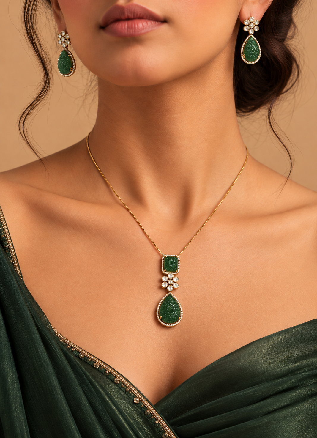 Verdant Aura Pendant Set